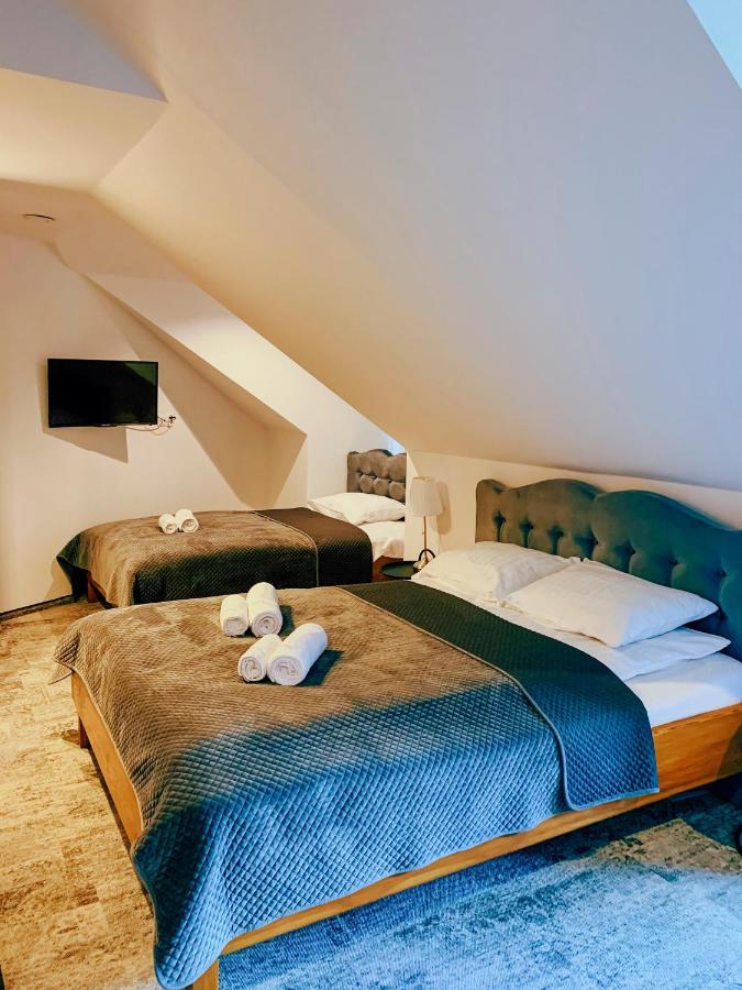 Dwor Karwacz Bed and Breakfast Przasnysz Eksteriør billede