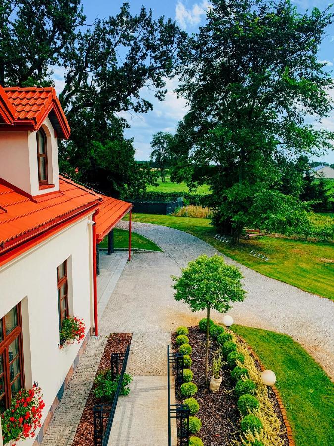 Dwor Karwacz Bed and Breakfast Przasnysz Eksteriør billede