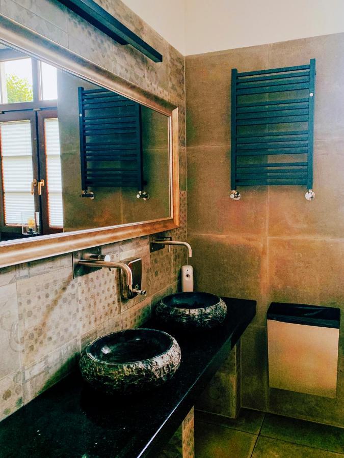 Dwor Karwacz Bed and Breakfast Przasnysz Eksteriør billede